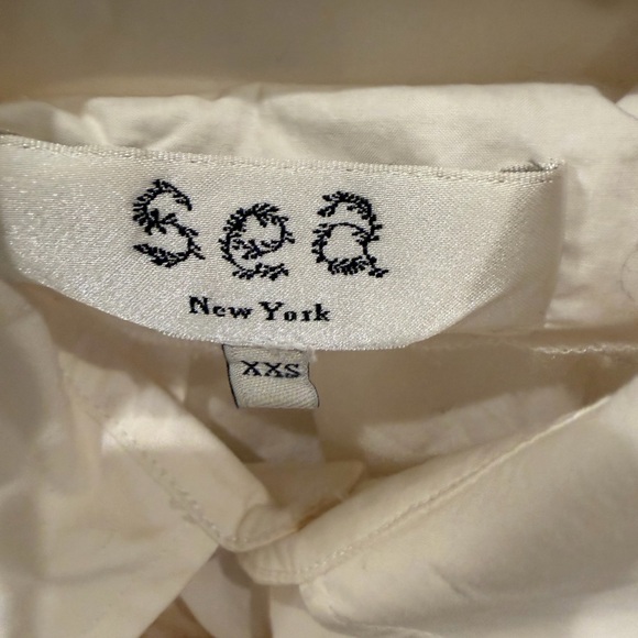 Sea Ivory Cable Knit Crewneck Sweater - Picture 4 of 5